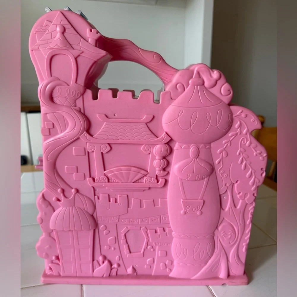 Disney Princess Playset Little Kingdom Play 'n Carry Castle by Hasbro 2016 - Picture 5 of 13